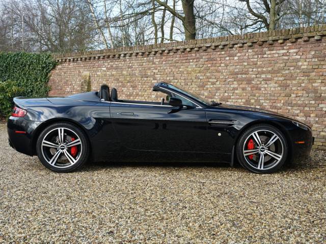 Aston Martin V8 Vantage Roadster (2009) für 63.750 EUR kaufen