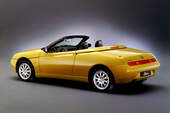 Alfa-Spider-916-Frontansicht-inlineMini-cacc750b-783763.jpg