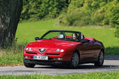 Alfa-Spider-916-Frontansicht-inlineMini-25360085-767881.jpg
